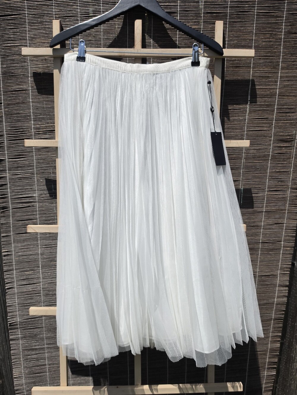 NEW Adrianna Papell white pleated tulle midi skirt